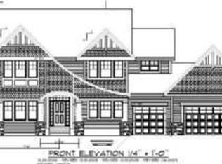 9912 Trails End Rd, Chanhassen, MN 55317