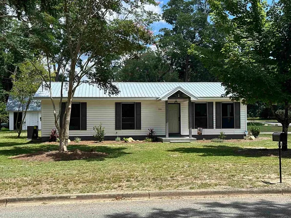 204 Hand Ave, Andalusia, AL 36420