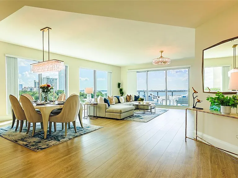 2910 W Barcelona St #501 — Photo 3