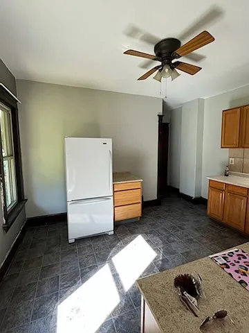 447 Dayton St #RIGHT 447 — Photo 17