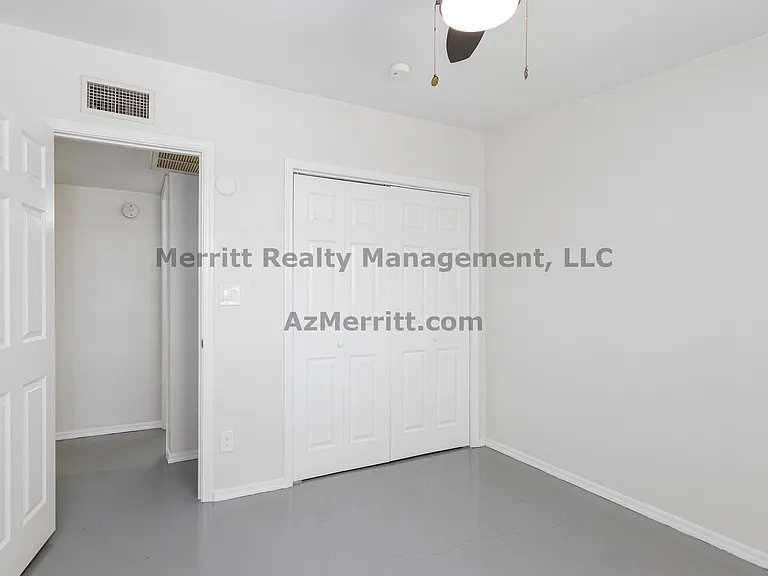 50 W King Rd #11 — Photo 10