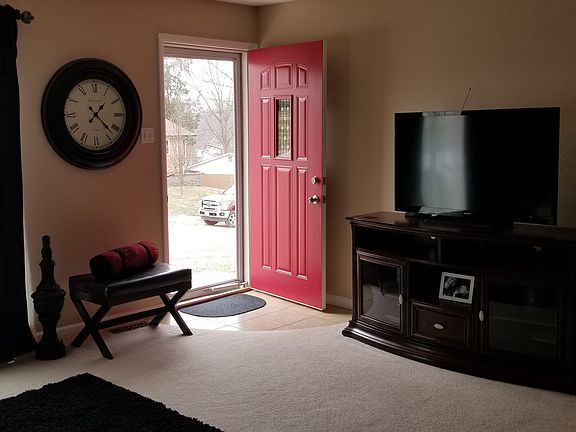 5th image of 11549 Burgess Ave