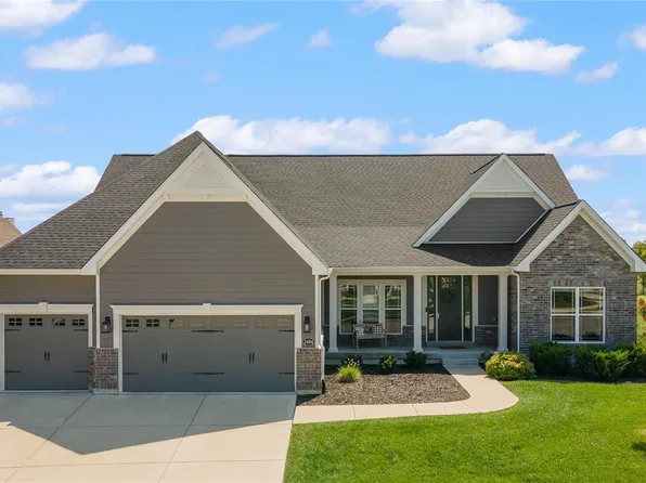 2484 Bright Leaf Ct, Ballwin, MO 63011