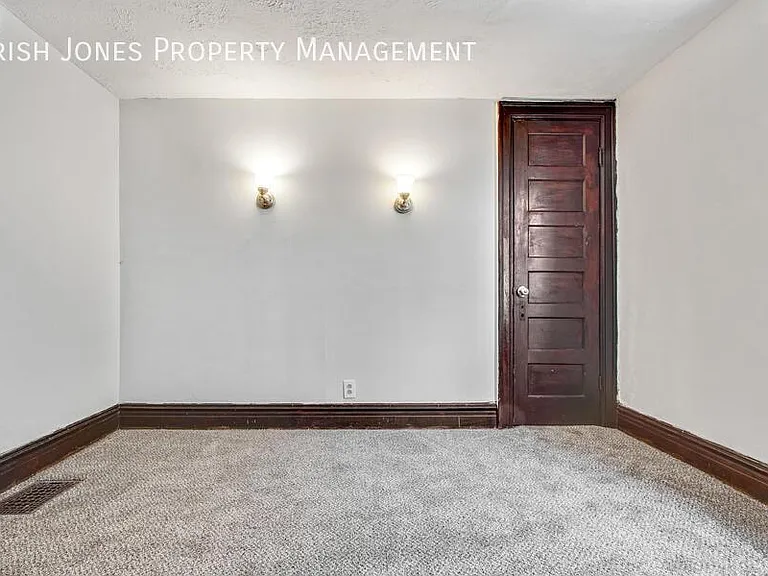 935 Niagara St #1 — Photo 14