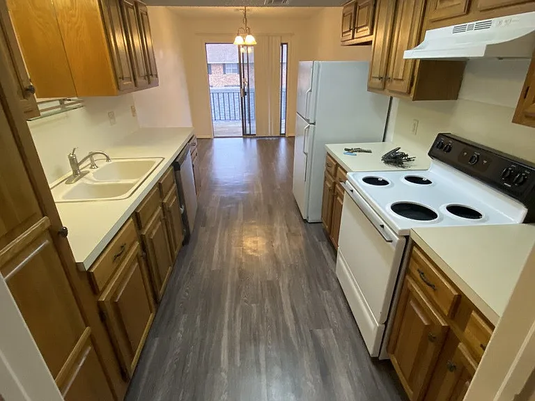 La Villa — Photo 22