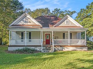 79 E Wright St, Winder, GA 30680