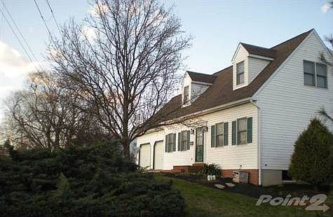 520 Cleona Blvd front-side