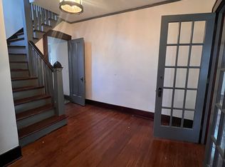 645 Lake Dr SE, Grand Rapids, MI 49503