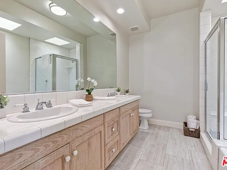 11603 Mississippi Ave — Photo 29