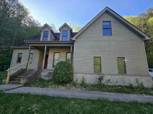 425 Blaze Br, Jenkins, KY 41537