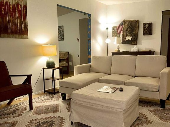 3rd image of 4415 N Swan Rd