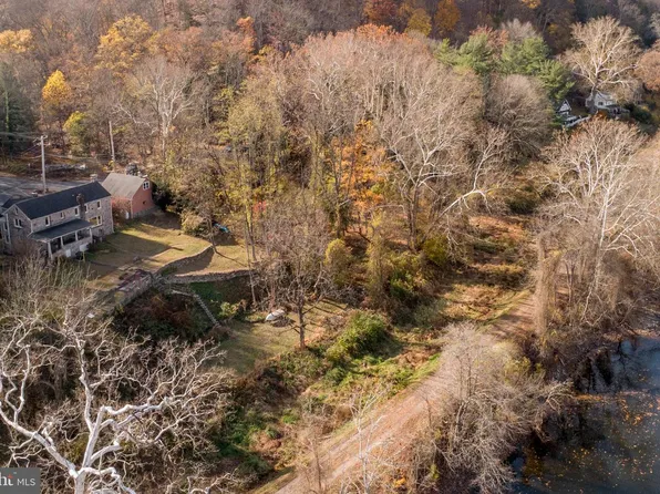 3596 River Rd, Lumberville, PA 18933