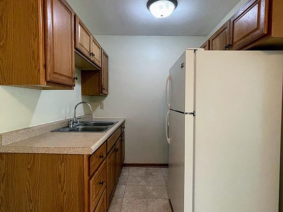 5th image of 425 University Ave SE APT 308