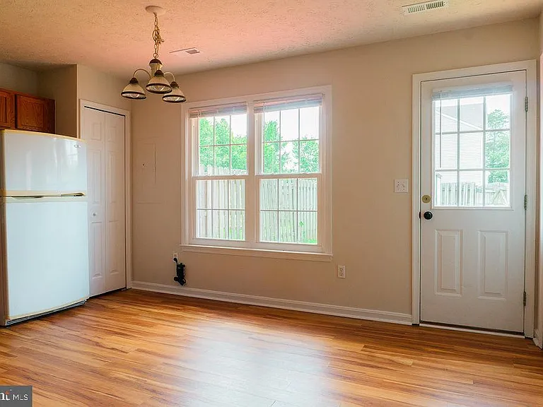 9836 Plaza View Way — Photo 11