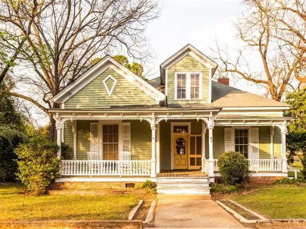 296 W Hightower Trl, Social Circle, GA 30025