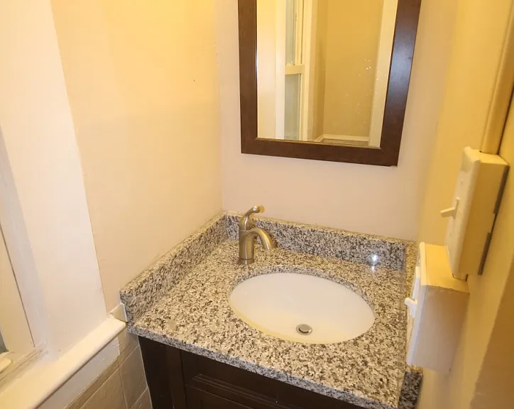 33 Harvard St #1 — Photo 14