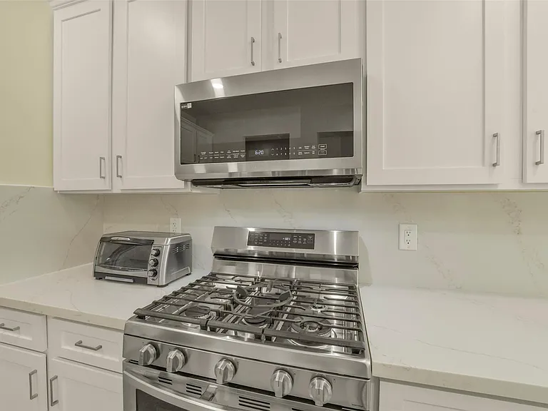 2414 Falcon Knoll Ln — Photo 16