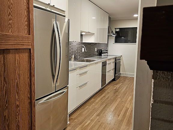 4th image of 2084 Maplecrest Dr