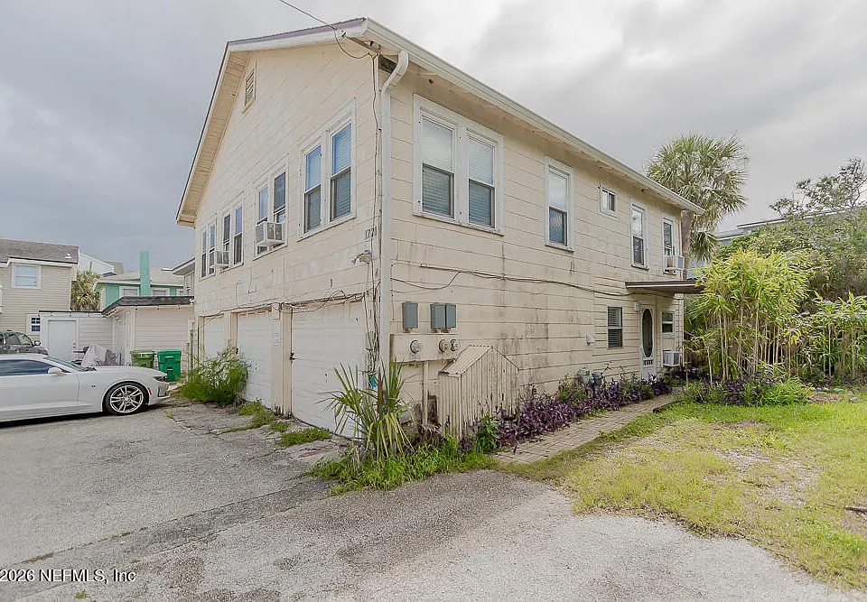 1720 1st St N #1