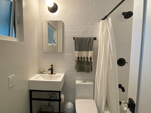 5th image of 317 N Palm Ave #317