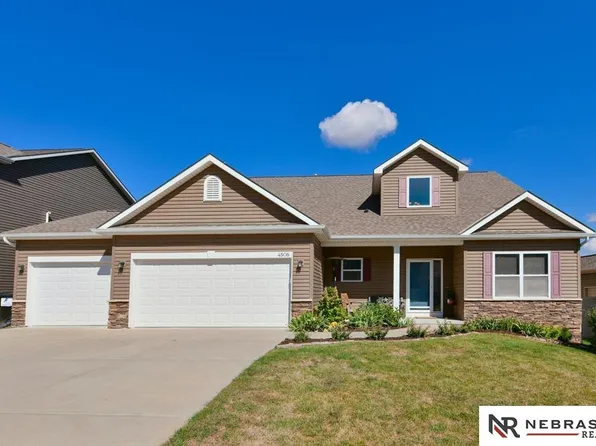 4508 Edgerton Dr, Papillion, NE 68133