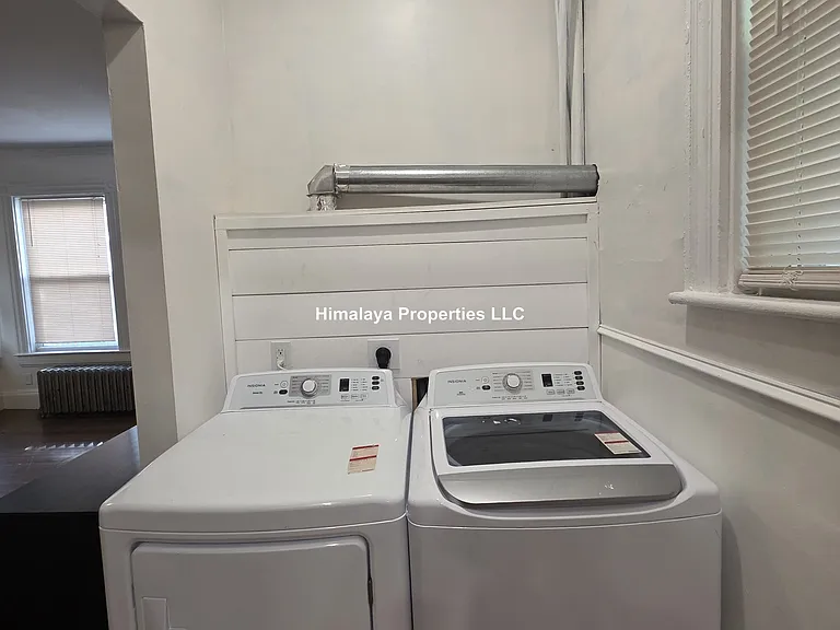 26 Mayfield St #1 — Photo 10