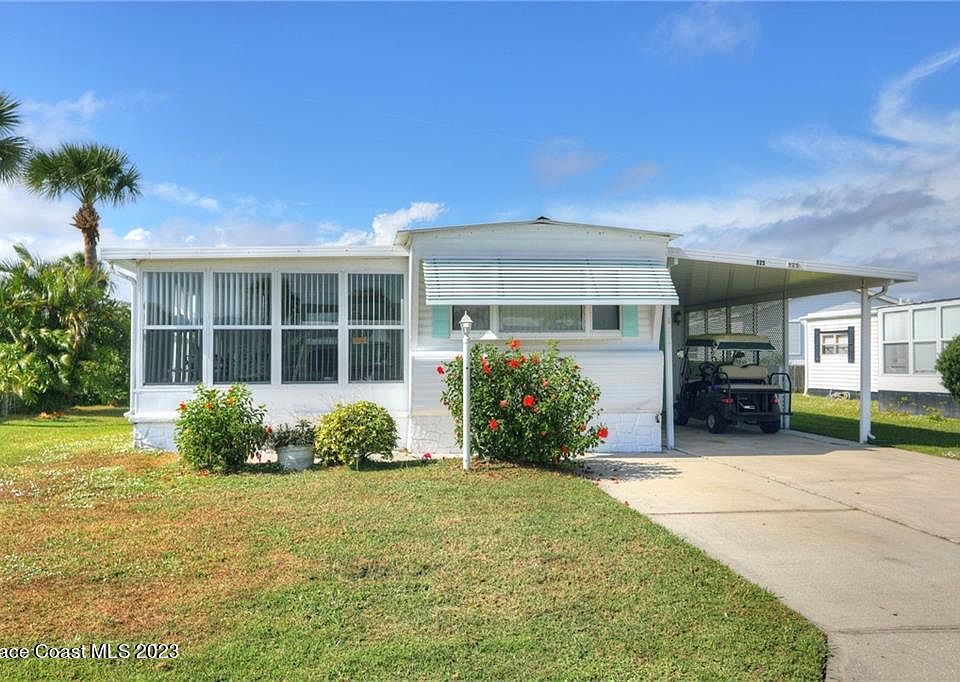 1st image of 925 Hawthorn Cir