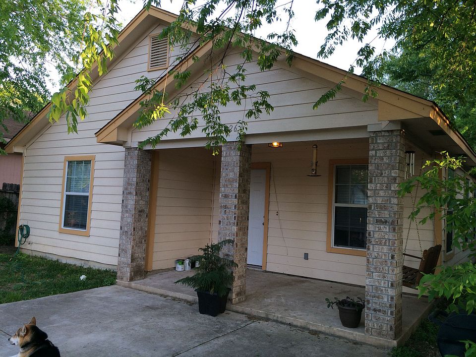 2nd image of 226 Madero St