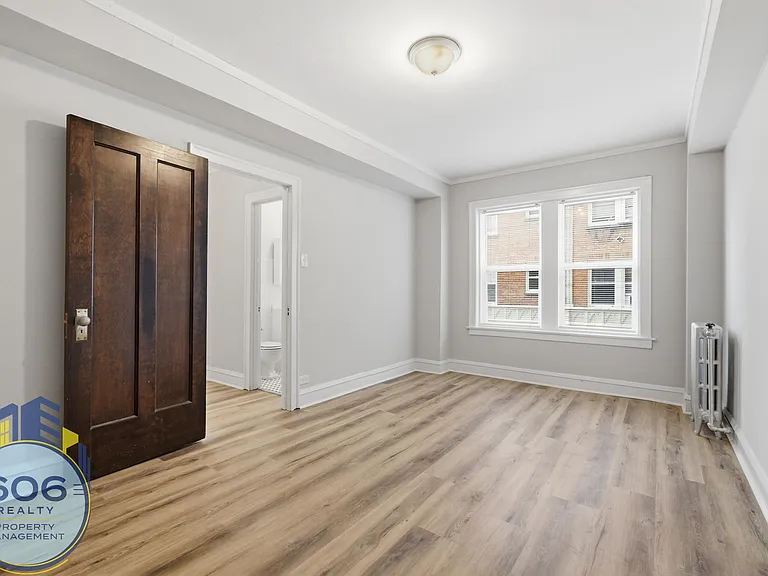 The Ashland Tower Modern Living in the Heart of Rogers Park — Photo 29