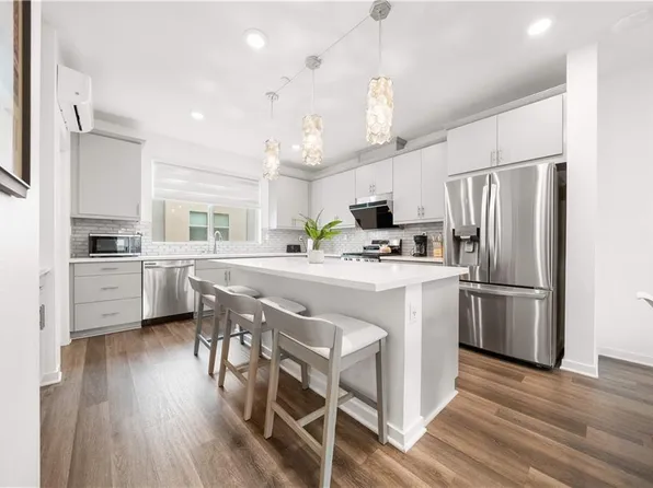 225 Scratch Rd, Covina, CA 91722
