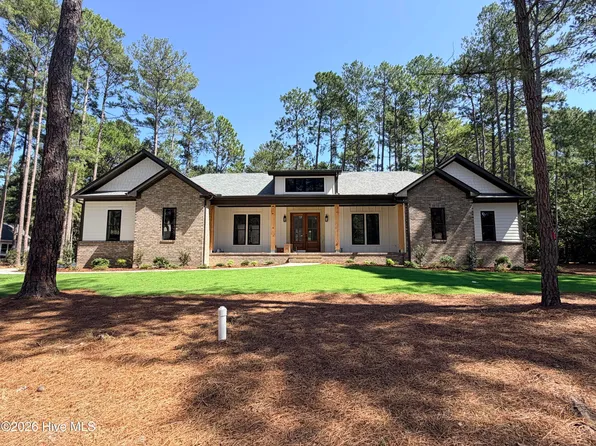 60 Devon Drive, Pinehurst, NC 28374