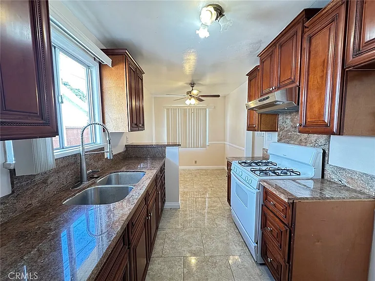 12214 Cambrian Ct — Photo 6