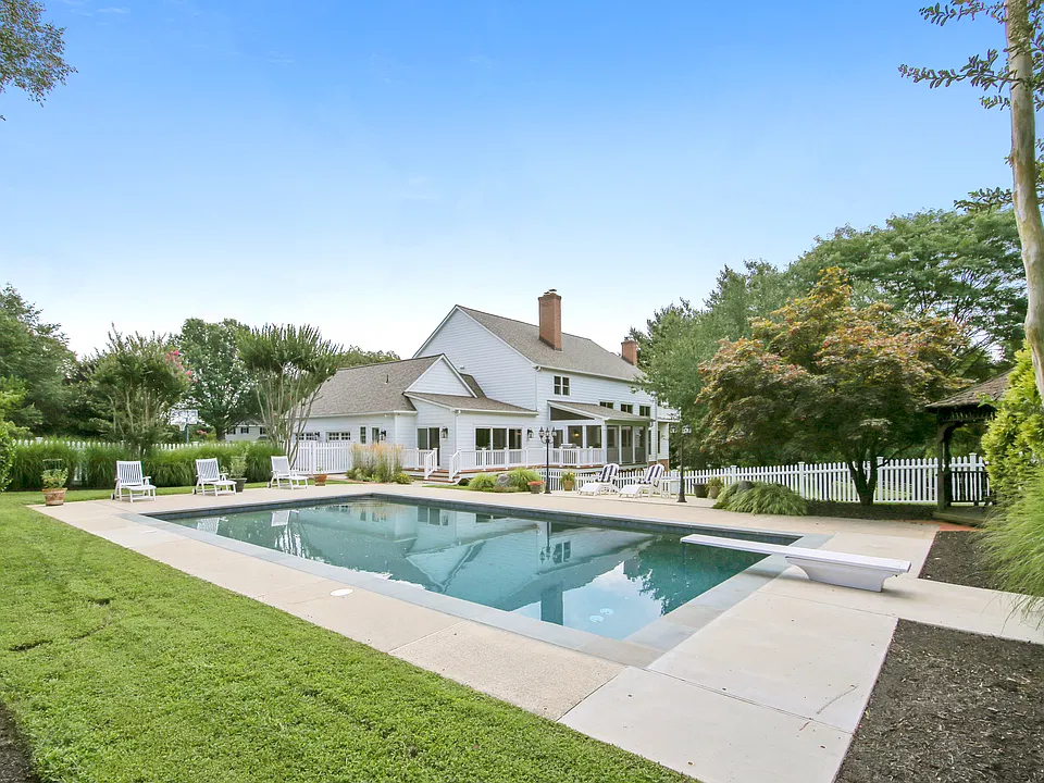 13416 Straw Bale Ln
