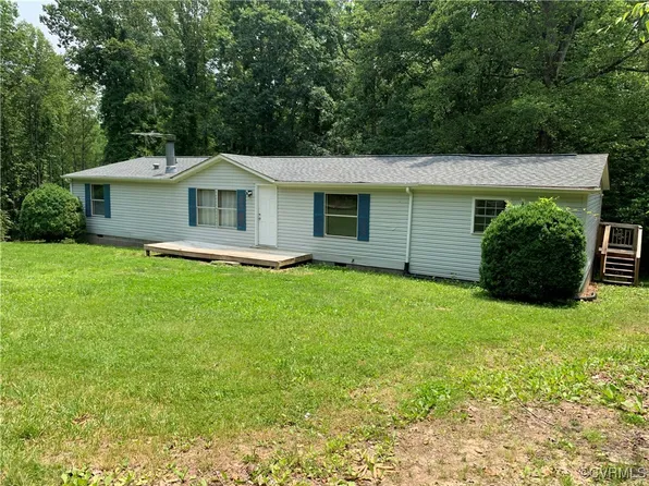372 Dogwood Acres Rd, Bumpass, VA 23024