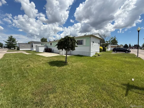 313 Huntington #11, Newport, MI 48166
