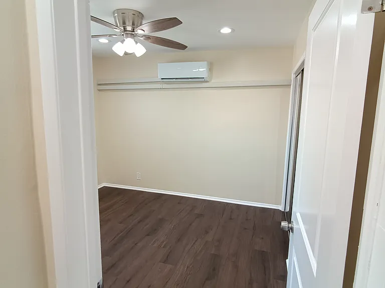 6809 Vinevale Ave #K — Photo 2