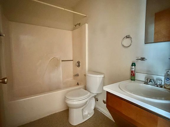 5th image of 113 Covington St APT C