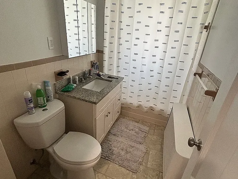 401 Adams St #2 — Photo 5