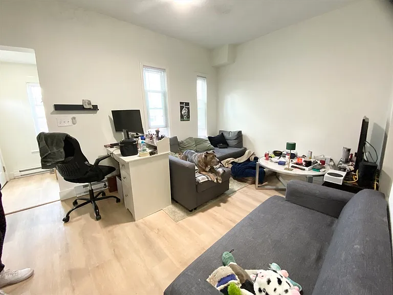 568 Main St #3 — Photo 4
