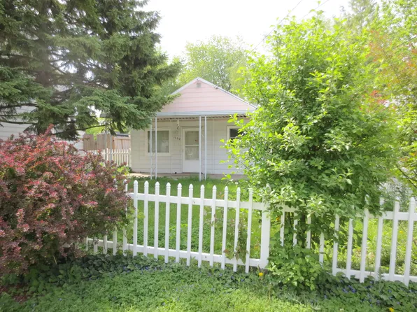 1960 Oakdale Dr, Green Bay, WI 54302