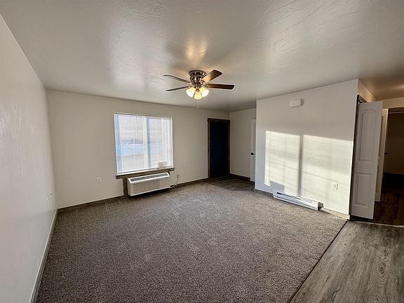 4th image of 59 Dunbar Ave #1