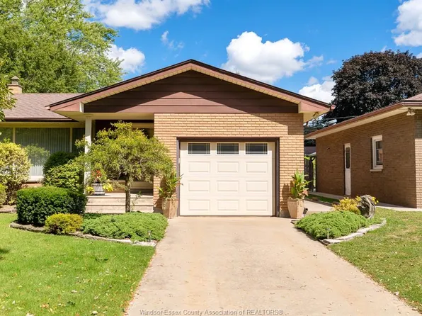 9 Audrey St, Leamington, ON N8H 2K7
