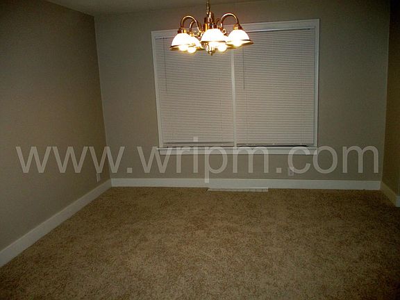 4th image of 59 Knox Ave #1