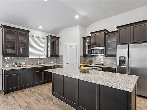 5th image of 20218 Windsor Fld