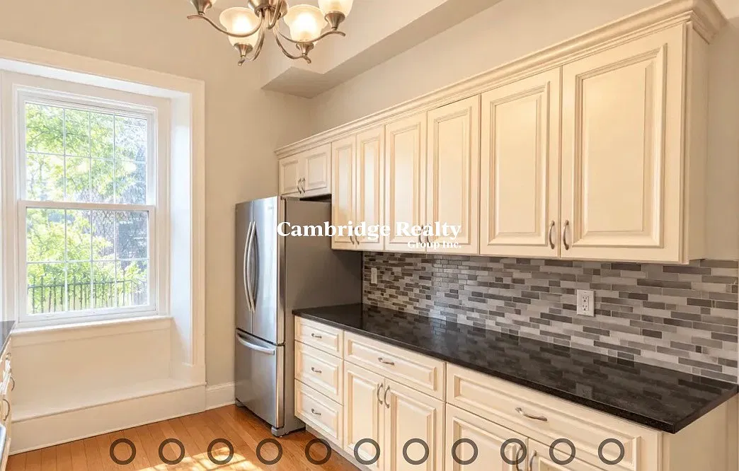 4 bed, 1.0 bath, 1200 sqft, $4,900 — Photo 3