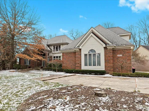 1923 Deer Path Trl, Commerce Township, MI 48390
