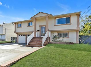 3742 Illona Ln, Oceanside, NY 11572