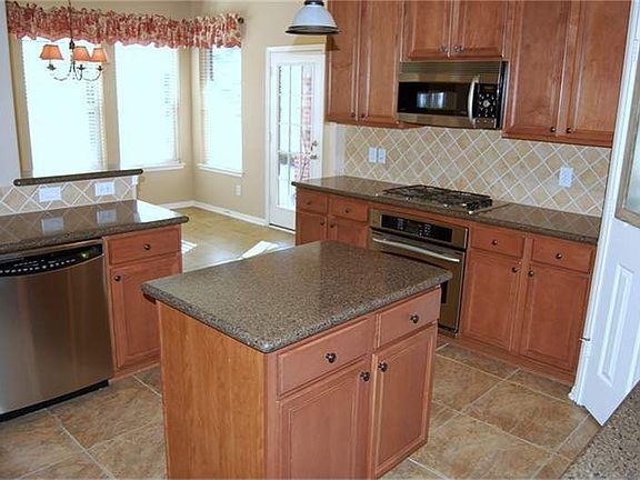 4th image of 16035 Closewood Terrace Dr