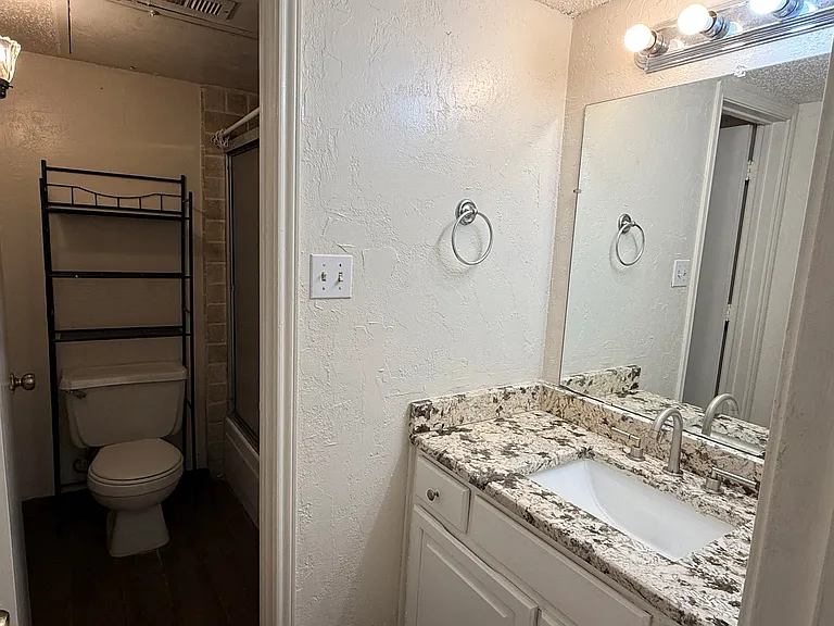 2300 Bamboo Dr #N208 — Photo 8