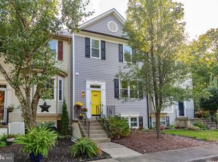 409 Crossing Rd, Fredericksburg, VA 22406